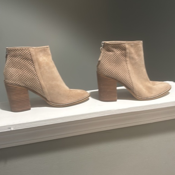 Steve Madden Tan Suede Block Heel Ankle Boot -size 8.5 - Picture 7 of 8